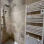 Privative Jacuzzi Sauna De La Del Castagnol Casa de hóspedes 4*