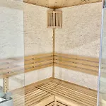 Privative Jacuzzi Sauna De La Del Castagnol 4*