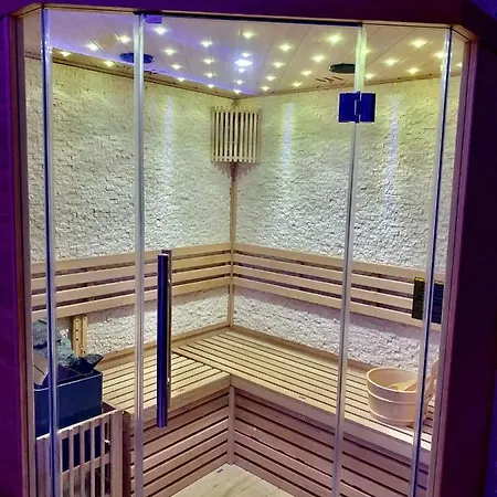Guest house Privative Jacuzzi Sauna De La Del Castagnol *