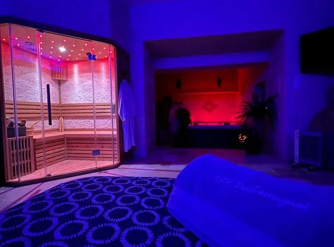 Privative Jacuzzi Sauna De La Del Castagnol Vendégház Saint-Nexans