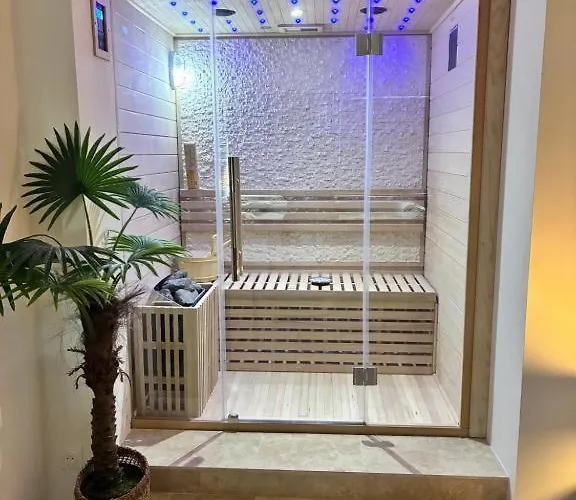 Vendégház Privative Jacuzzi Sauna De La Del Castagnol 4*