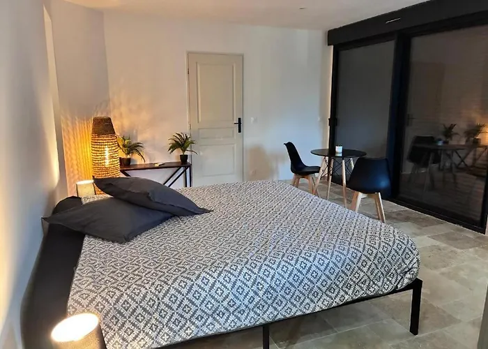 Vendégház Privative Jacuzzi Sauna De La Del Castagnol 4*